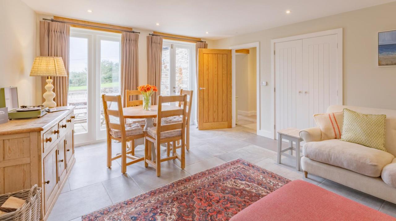 Trewornan Manor Bed & Breakfast Wadebridge Exterior photo
