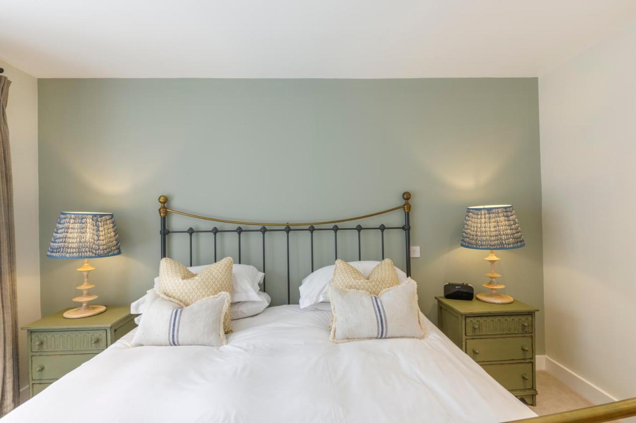 Trewornan Manor Bed & Breakfast Wadebridge Exterior photo