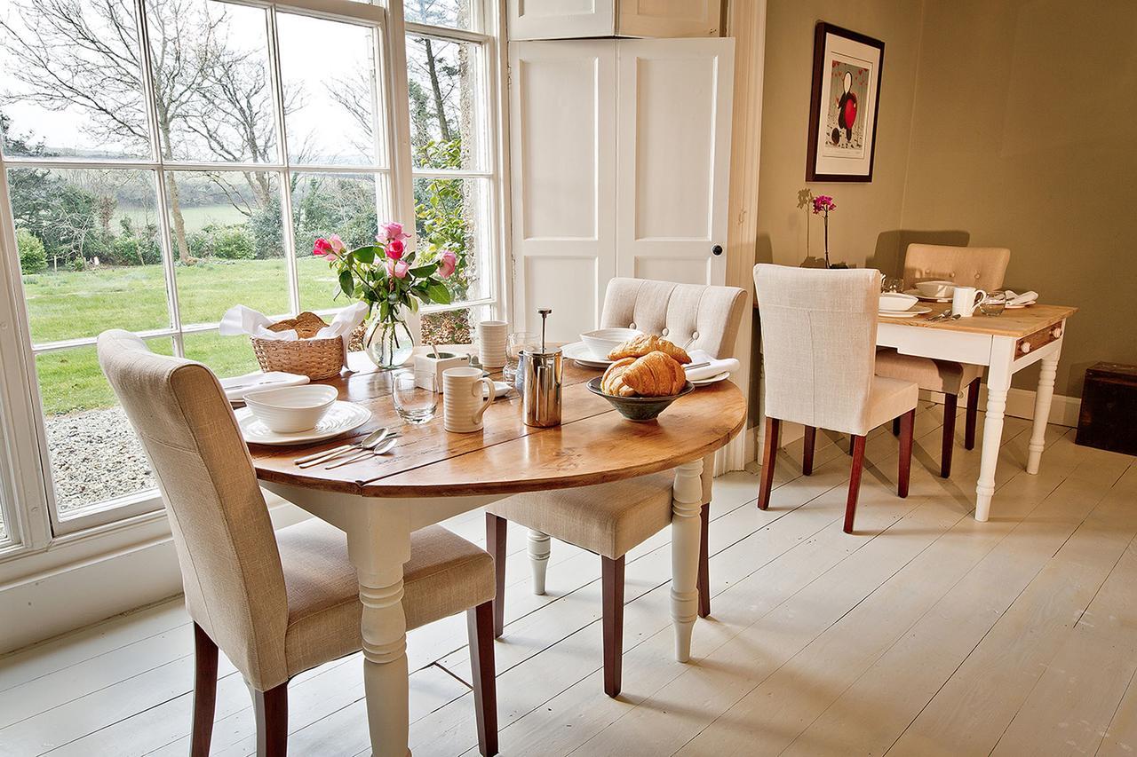 Trewornan Manor Bed & Breakfast Wadebridge Exterior photo