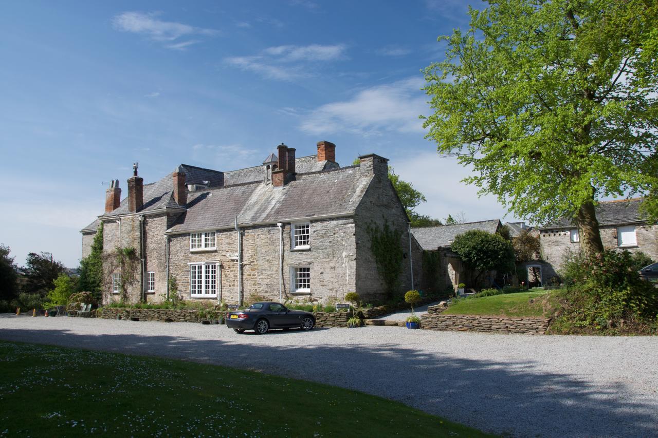 Trewornan Manor Bed & Breakfast Wadebridge Exterior photo