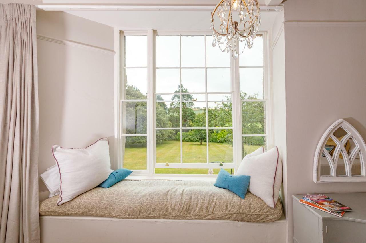 Trewornan Manor Bed & Breakfast Wadebridge Exterior photo