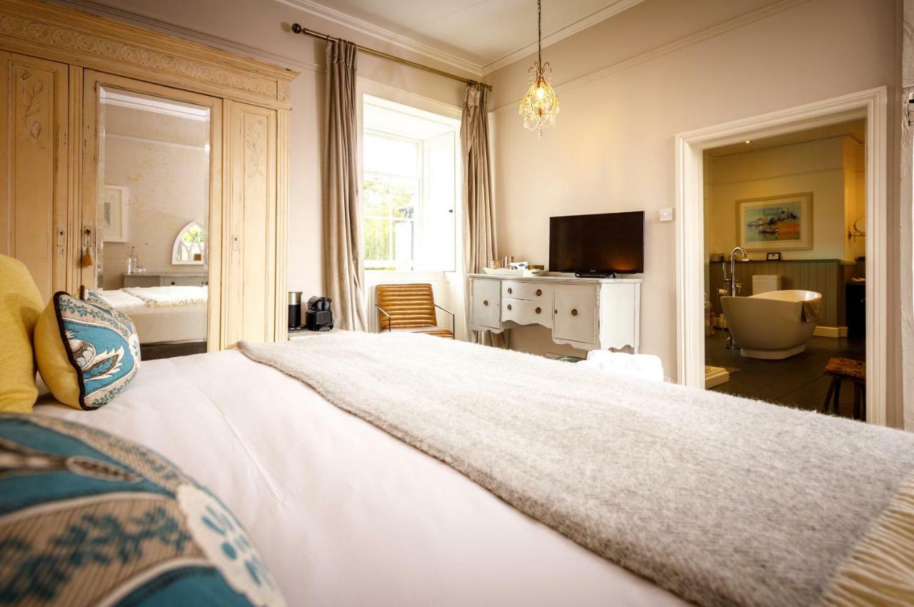 Trewornan Manor Bed & Breakfast Wadebridge Exterior photo