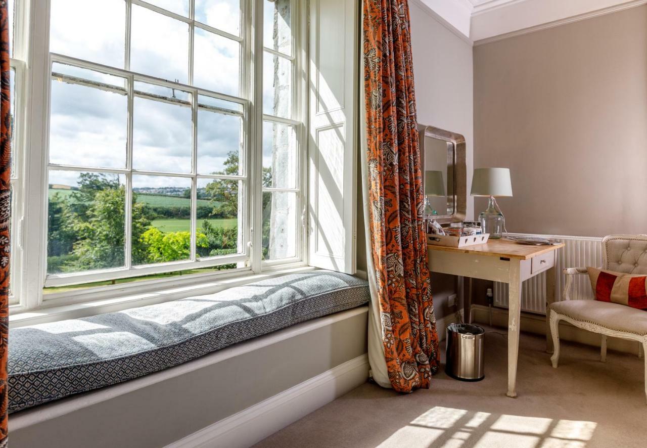 Trewornan Manor Bed & Breakfast Wadebridge Exterior photo